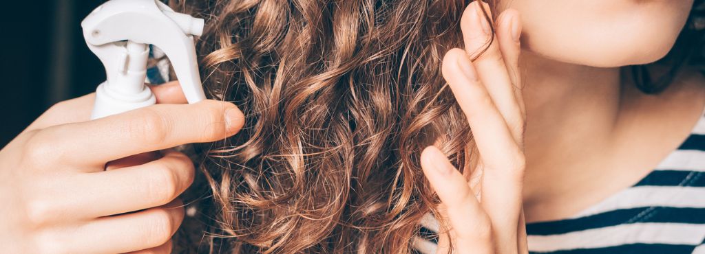 Managing Dry Or Frizzy Curls: Everything You Want to Know About Managing This Hair Type